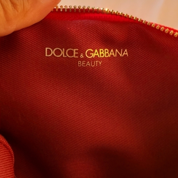 Dolce & Gabbana
Women's Red Velvet Makeup Pouch - Picture 6 of 6